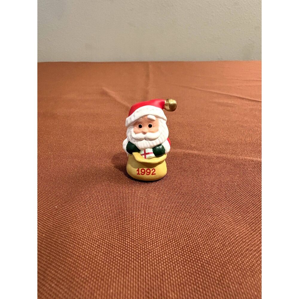 Hallmark Merry MINIATURES Vintage Figurine 1992 SANTA CLAUS with Presents Bag